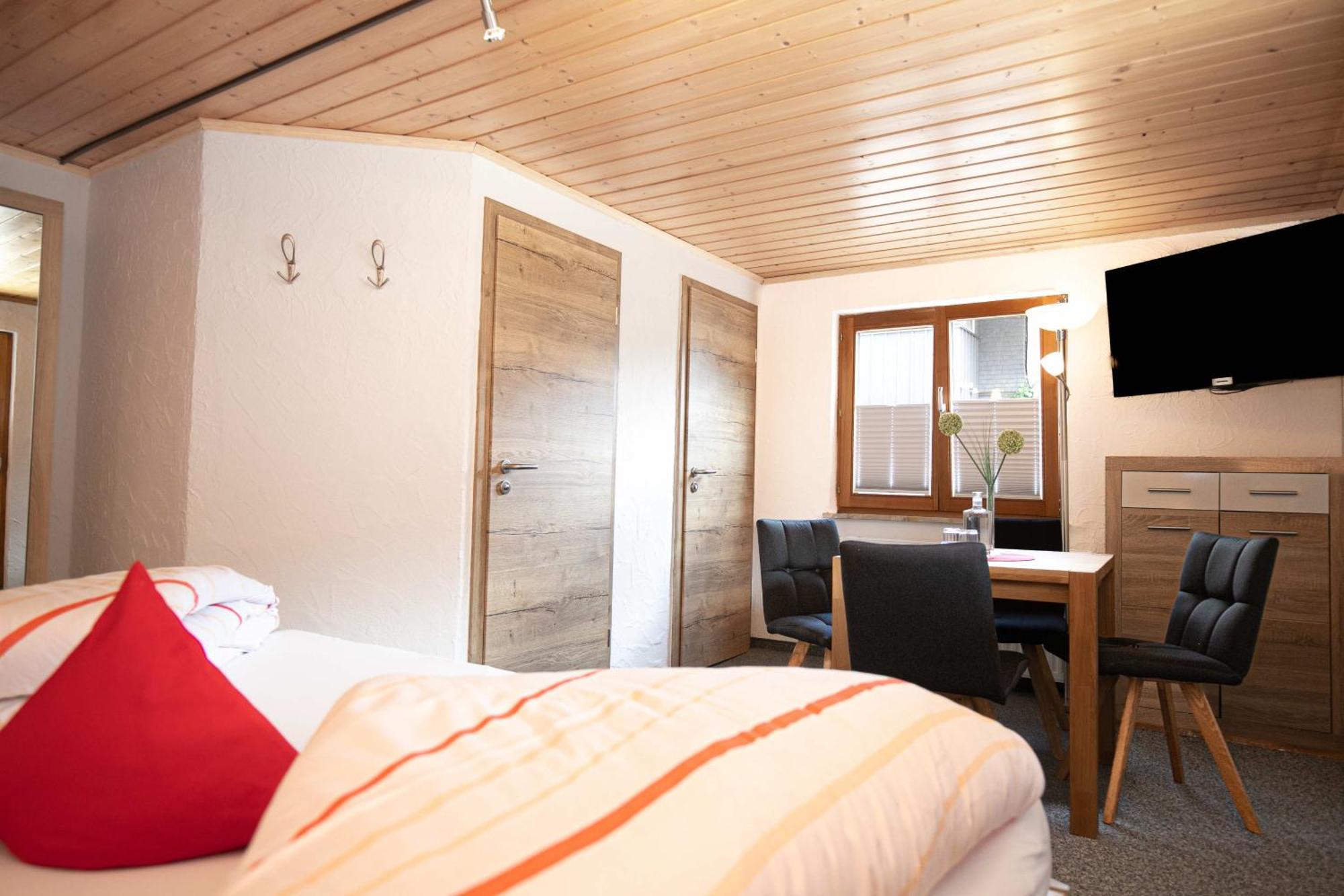 Hotel Restaurant Amadeus - Inclusive Skipass Und Vieles Mehr Bad Hindelang Eksteriør bilde