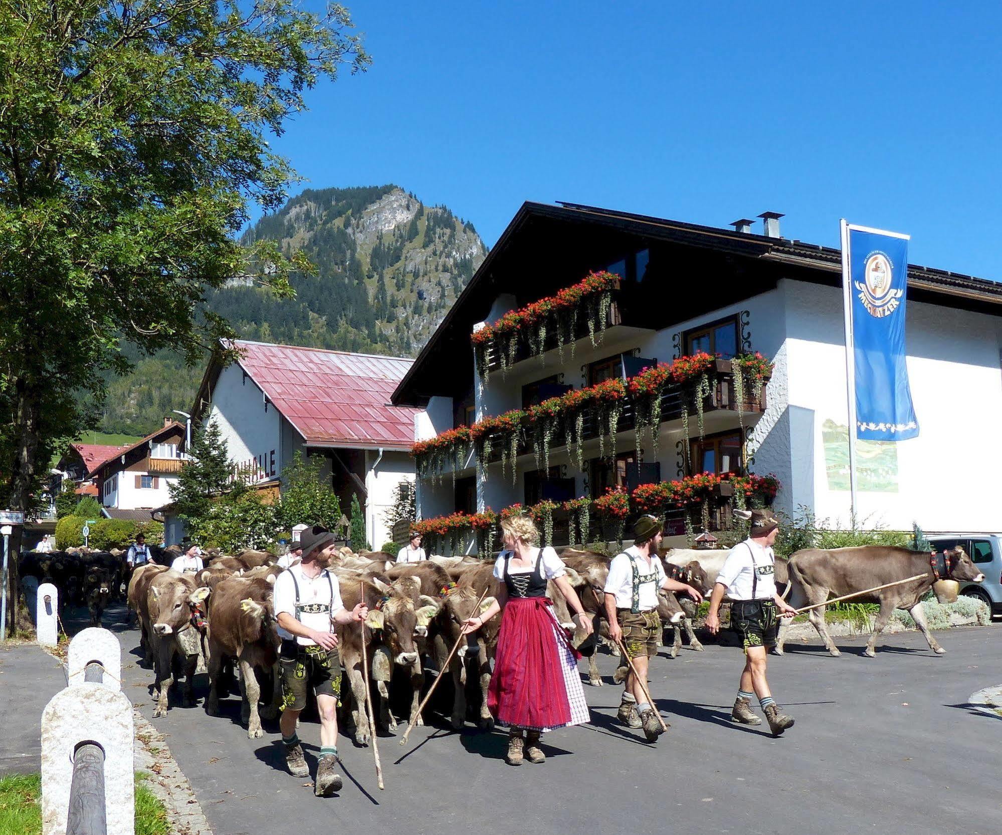 Hotel Restaurant Amadeus - Inclusive Skipass Und Vieles Mehr Bad Hindelang Eksteriør bilde